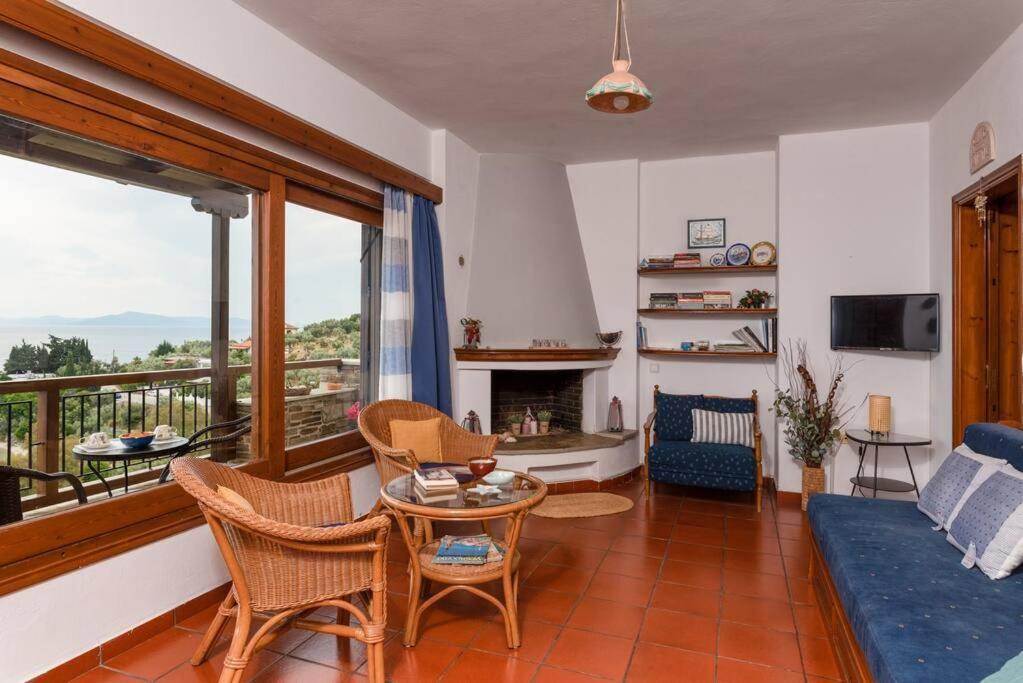 Seaside House With View Over Pagasitikos 아피소스 외부 사진